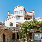 Apartments \